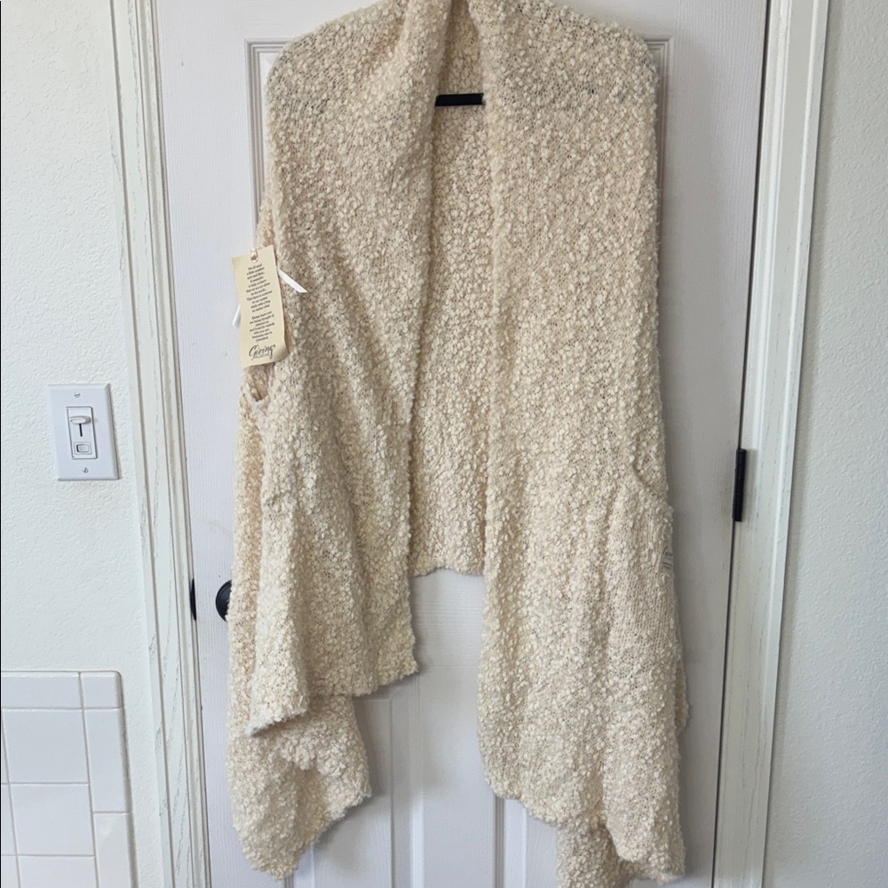 Demdaco Cream Textured Women's Poncho
